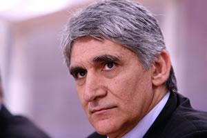 giannakis_xaire_saloni_megali.jpg giannakis_xaire_saloni_megali.jpg
